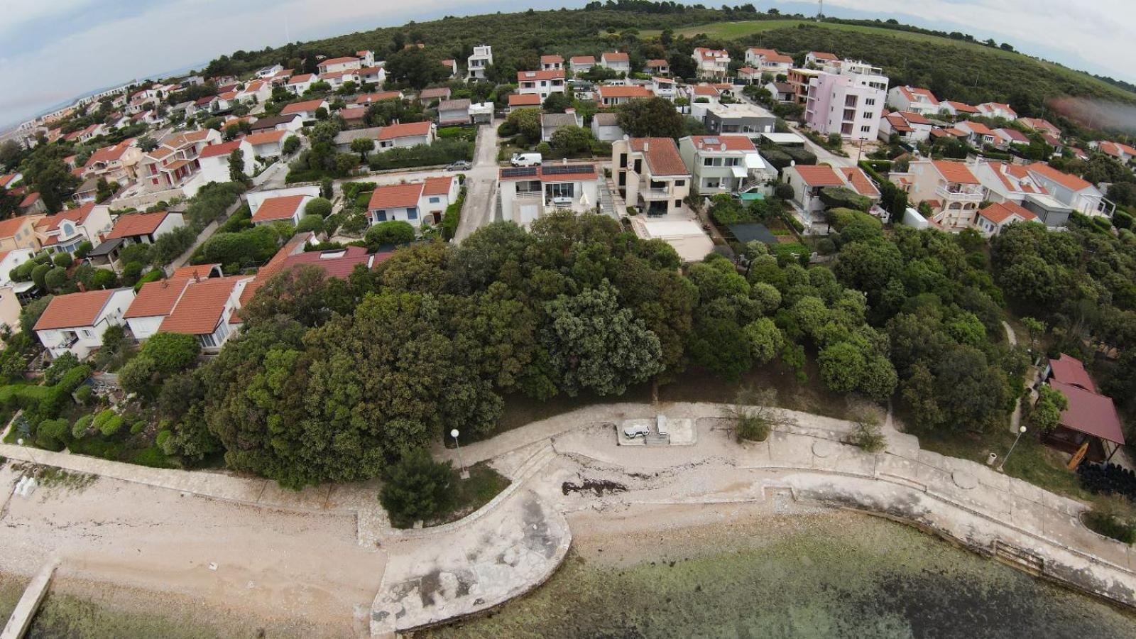 Apartment Basic Petrcane Exteriér fotografie