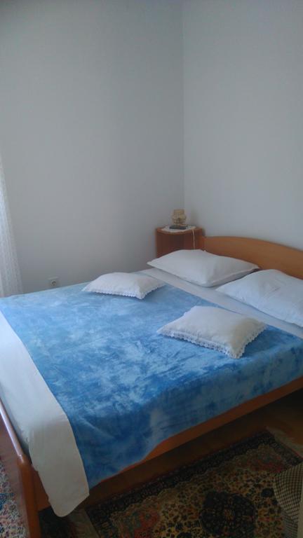 Apartment Basic Petrcane Exteriér fotografie
